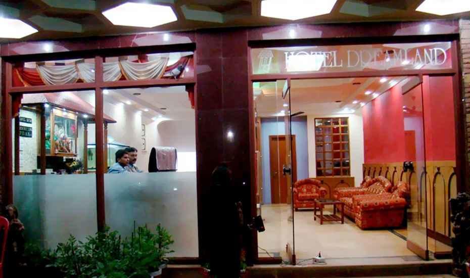Hotel Dream Land Phulabāni Buitenkant foto